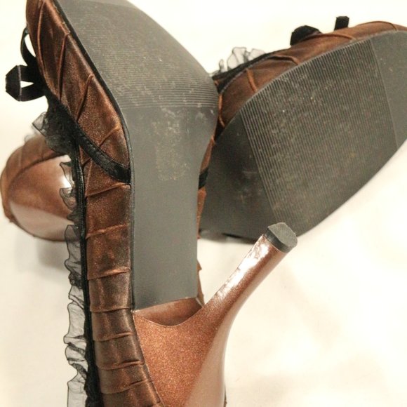 CHARLOTTE RUSSE Copper Lacy Lining Bow Front Heels Size 7 US Wmn - Picture 10 of 10